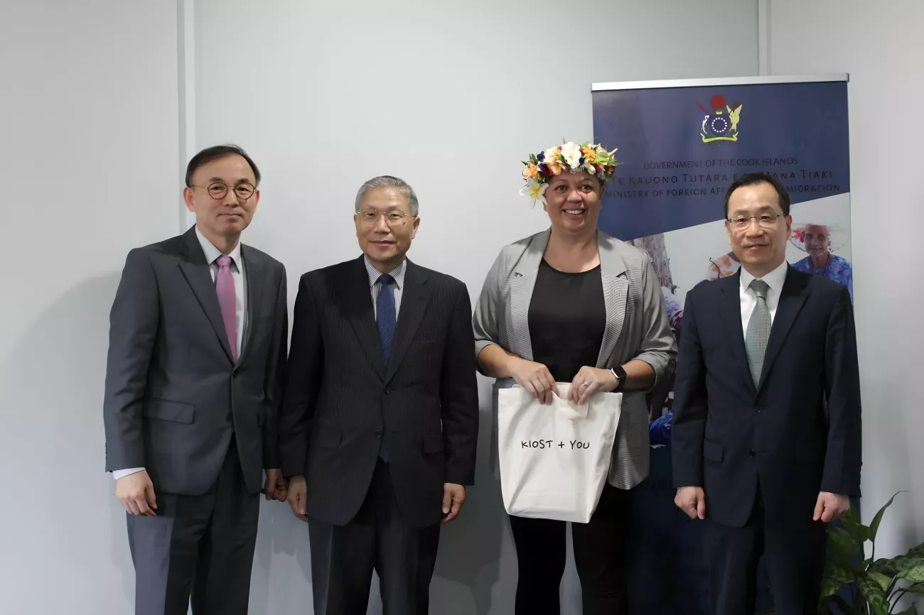 Cook Islands and the Republic of Korea talk forward cooperation