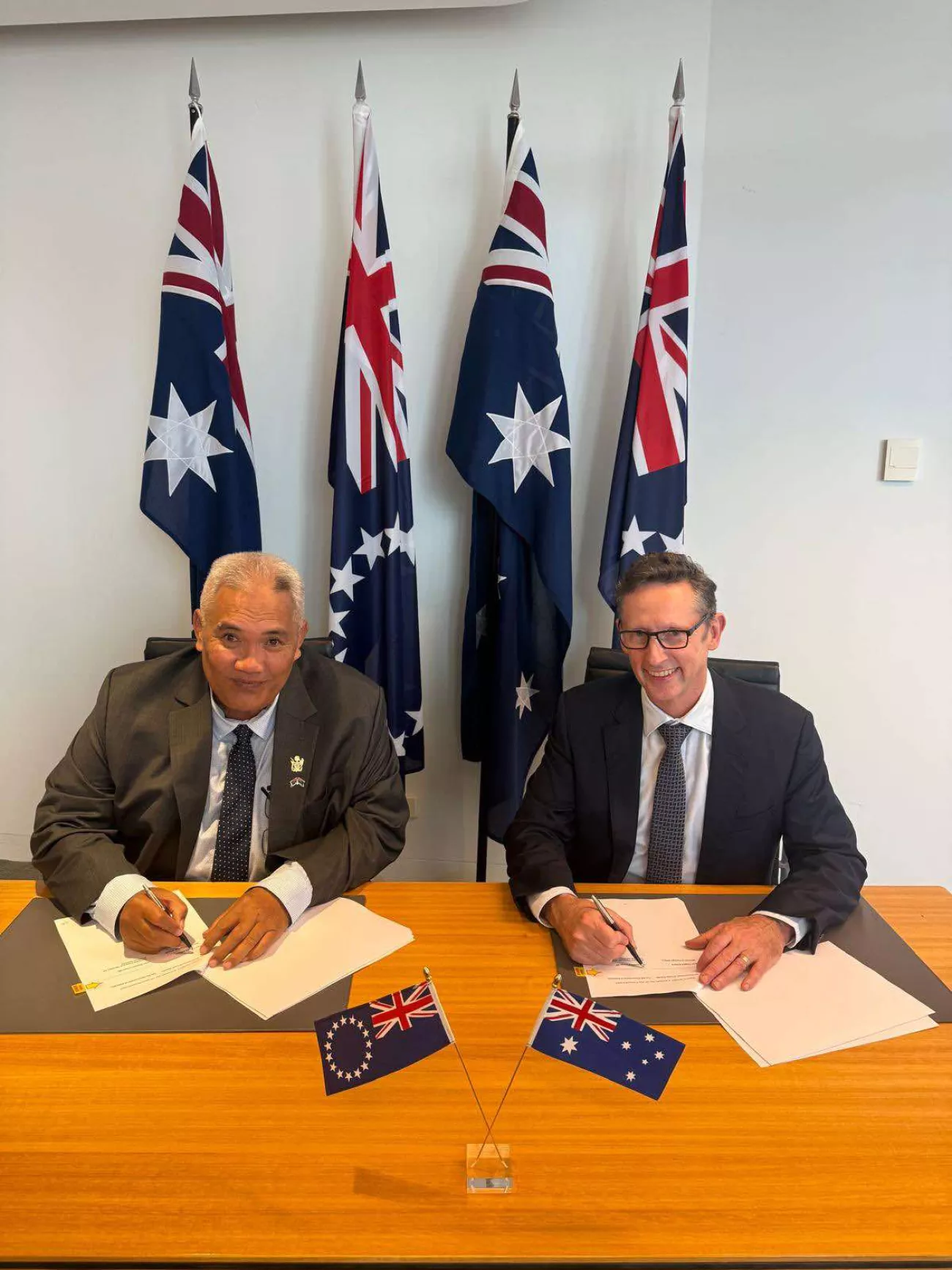 Cook Islands and Australia sign Memorandum of Understanding on Shared Retirement Savings Portability