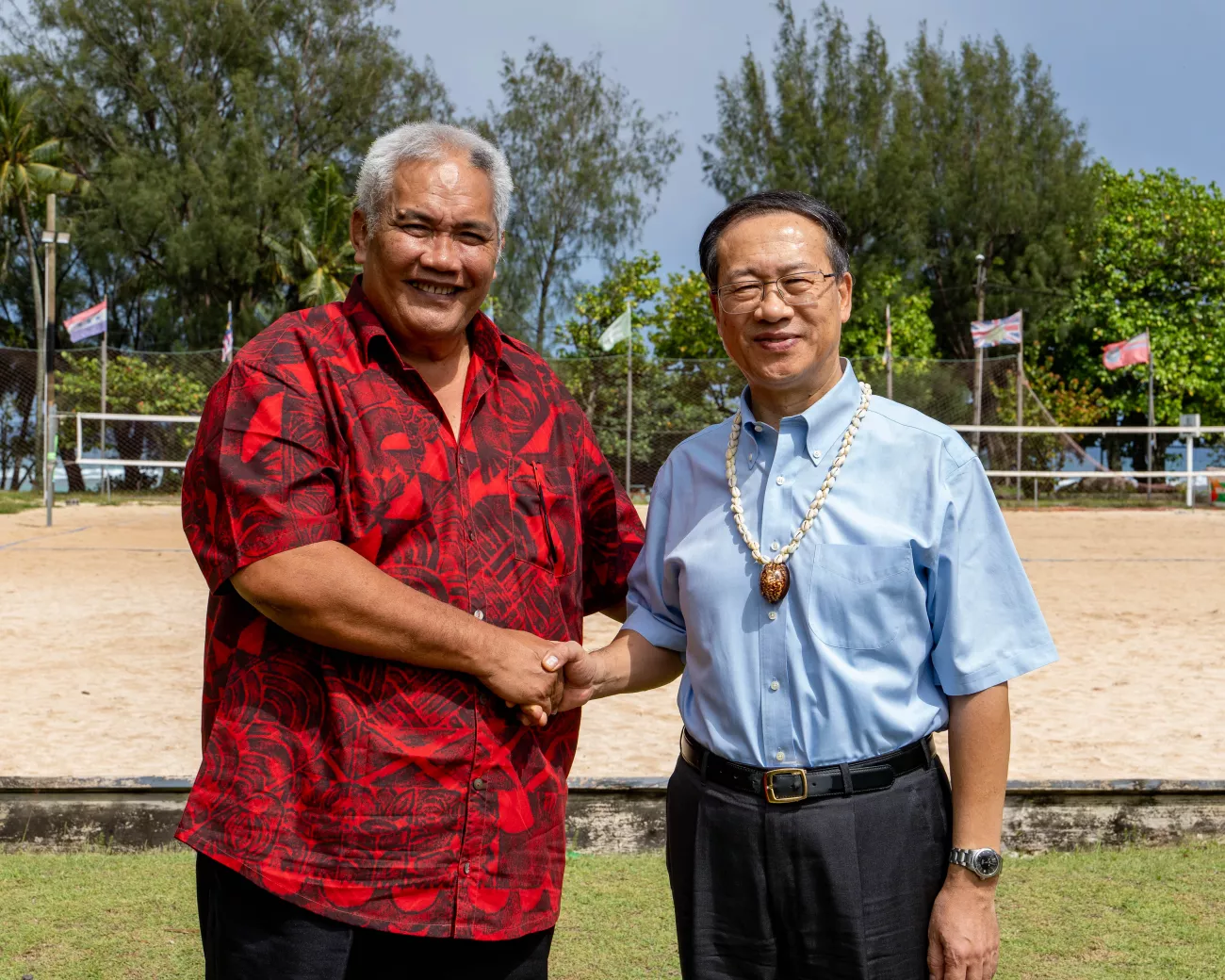 China’s Executive Vice Foreign Minister Ma pays a visit to the Cook Islands.